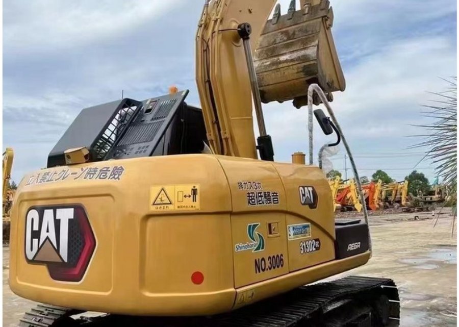 CAT 313 — гусеничный экскаватор