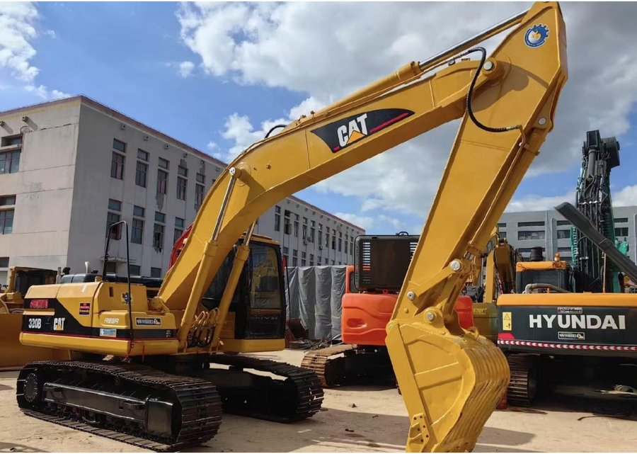 CAT 320B — гусеничный экскаватор
