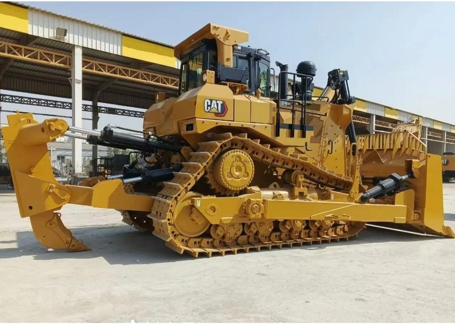 CAT D9 — бульдозер
